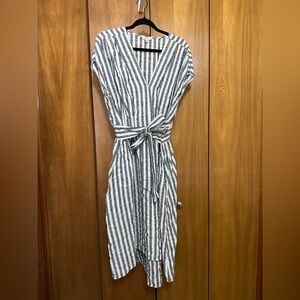 Plus size Max Studio Blue & White Striped V-Neck Tie-Waist Midi Dress